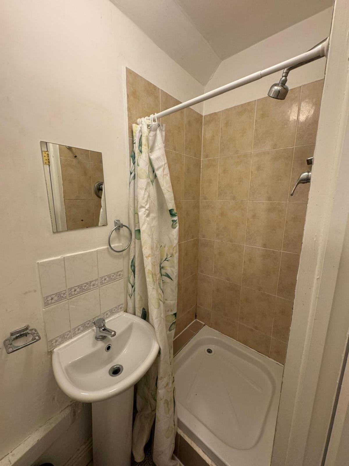 Nice Double Room Near Omni Shopping Δουβλίνο Εξωτερικό φωτογραφία